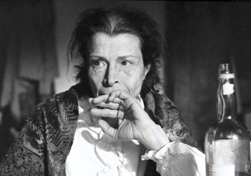 Photo of Lola Gaos